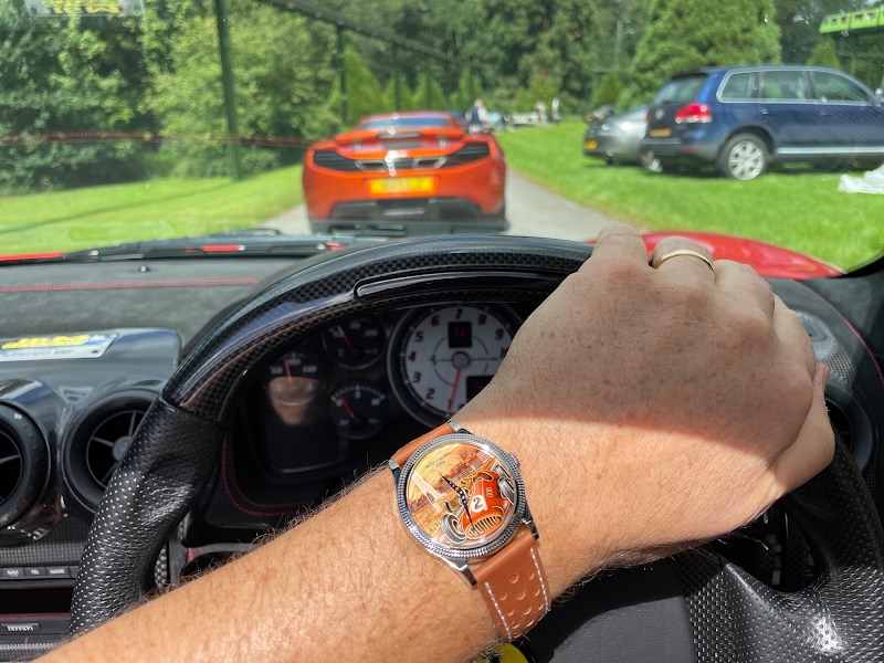 Trois suspects arrêtés après le vol d'une Patek Philippe à un diplomate
