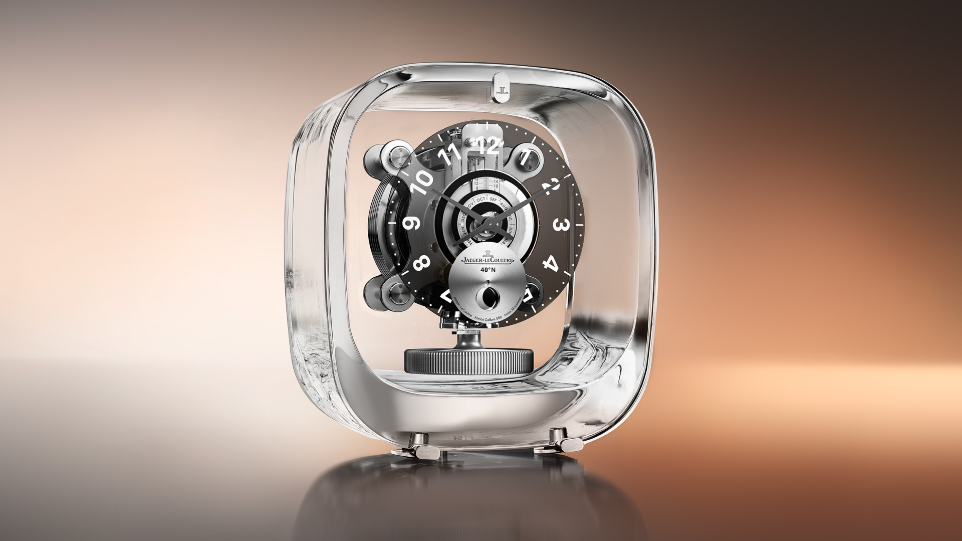 Jaeger-LeCoultre réinvente l'Atmos avec Marc Newson et Baccarat