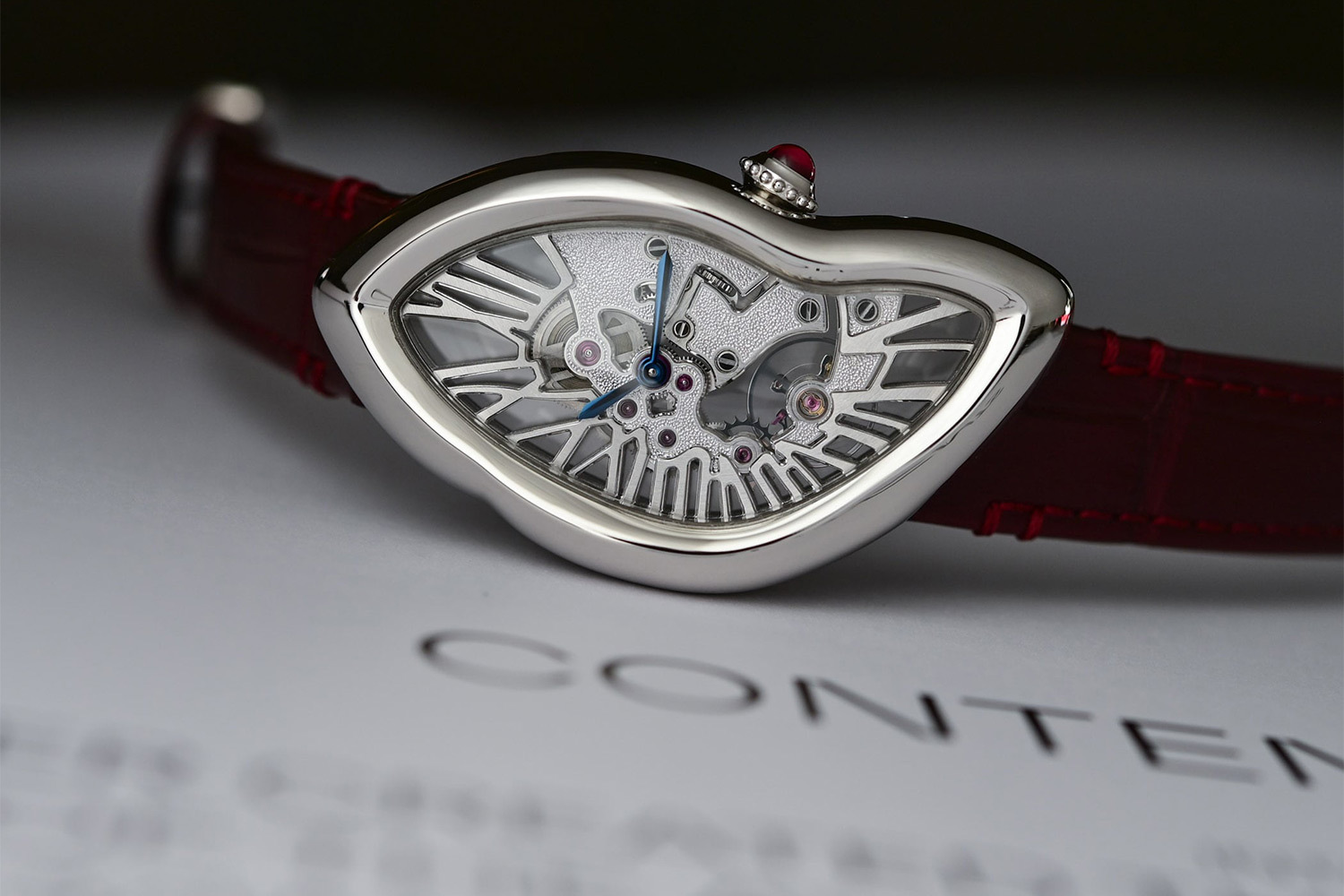 Cartier, Hermès et Bvlgari rénovent leurs modèles phares